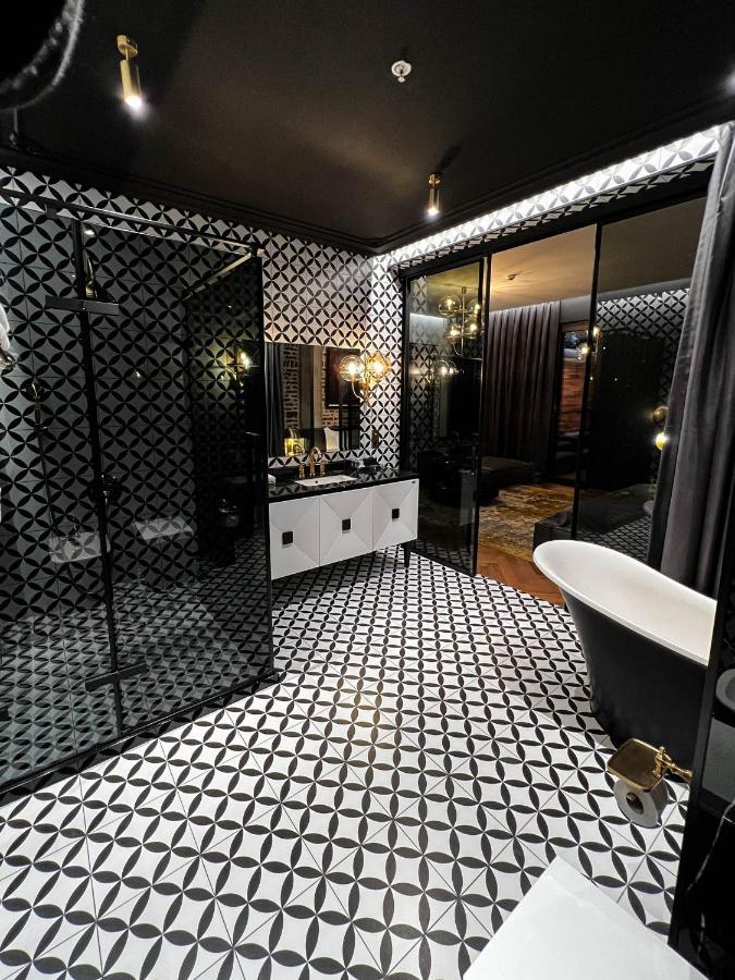 Отель Mandarin Club House Батуми Экстерьер фото