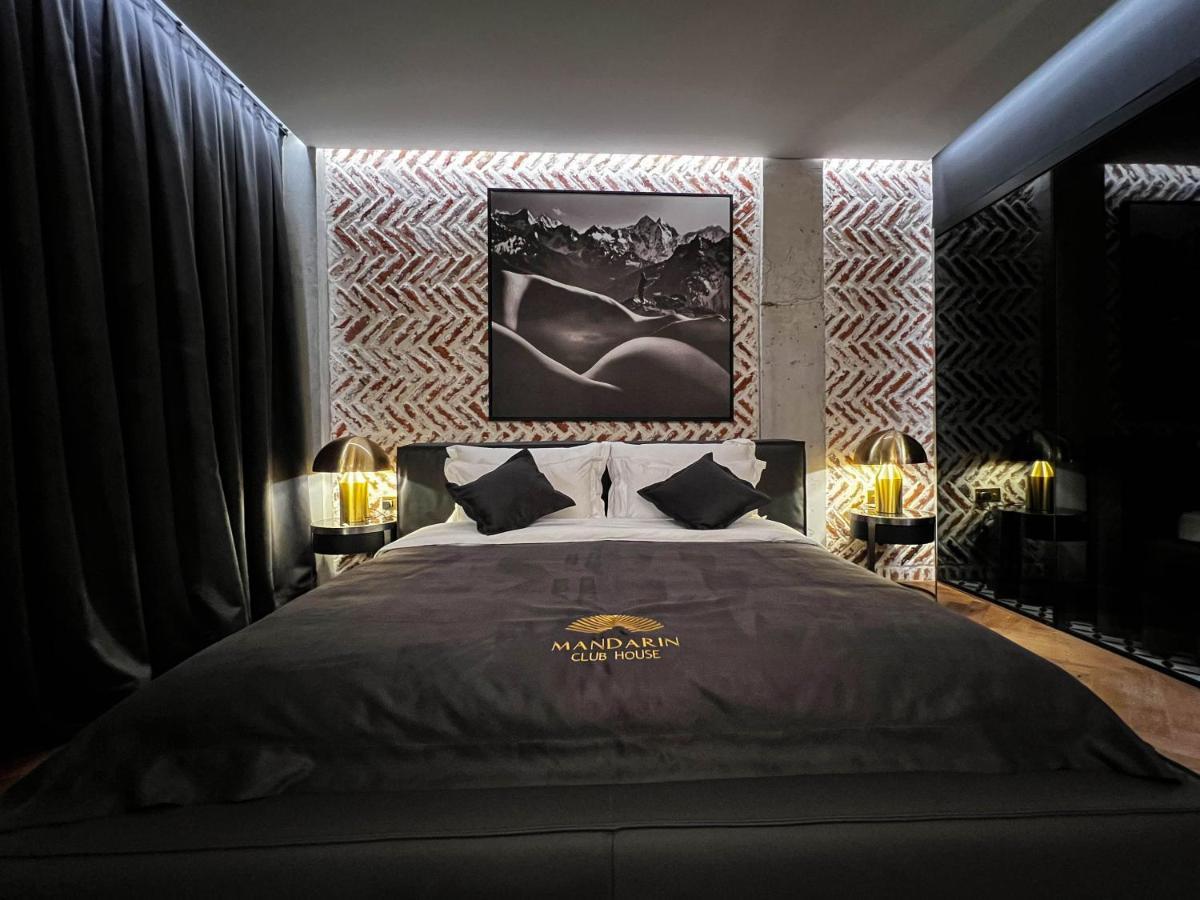 Отель Mandarin Club House Батуми Экстерьер фото