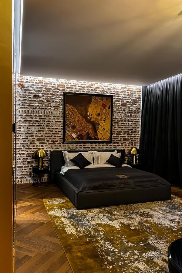Отель Mandarin Club House Батуми Экстерьер фото