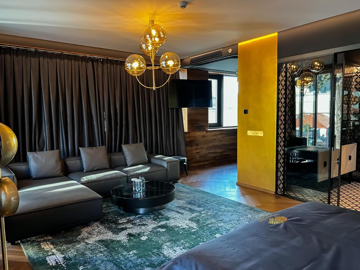 Отель Mandarin Club House Батуми Экстерьер фото