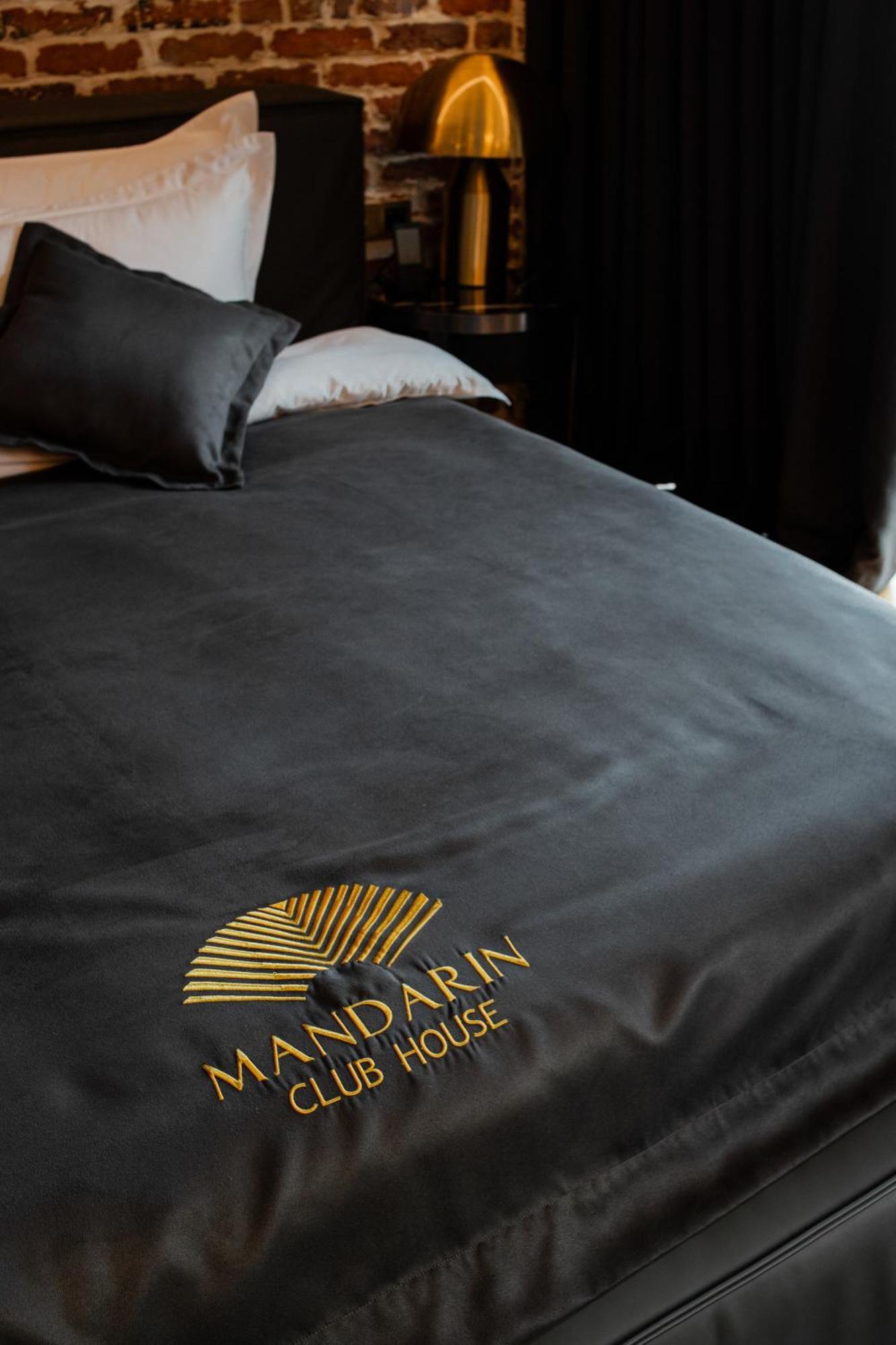 Отель Mandarin Club House Батуми Экстерьер фото