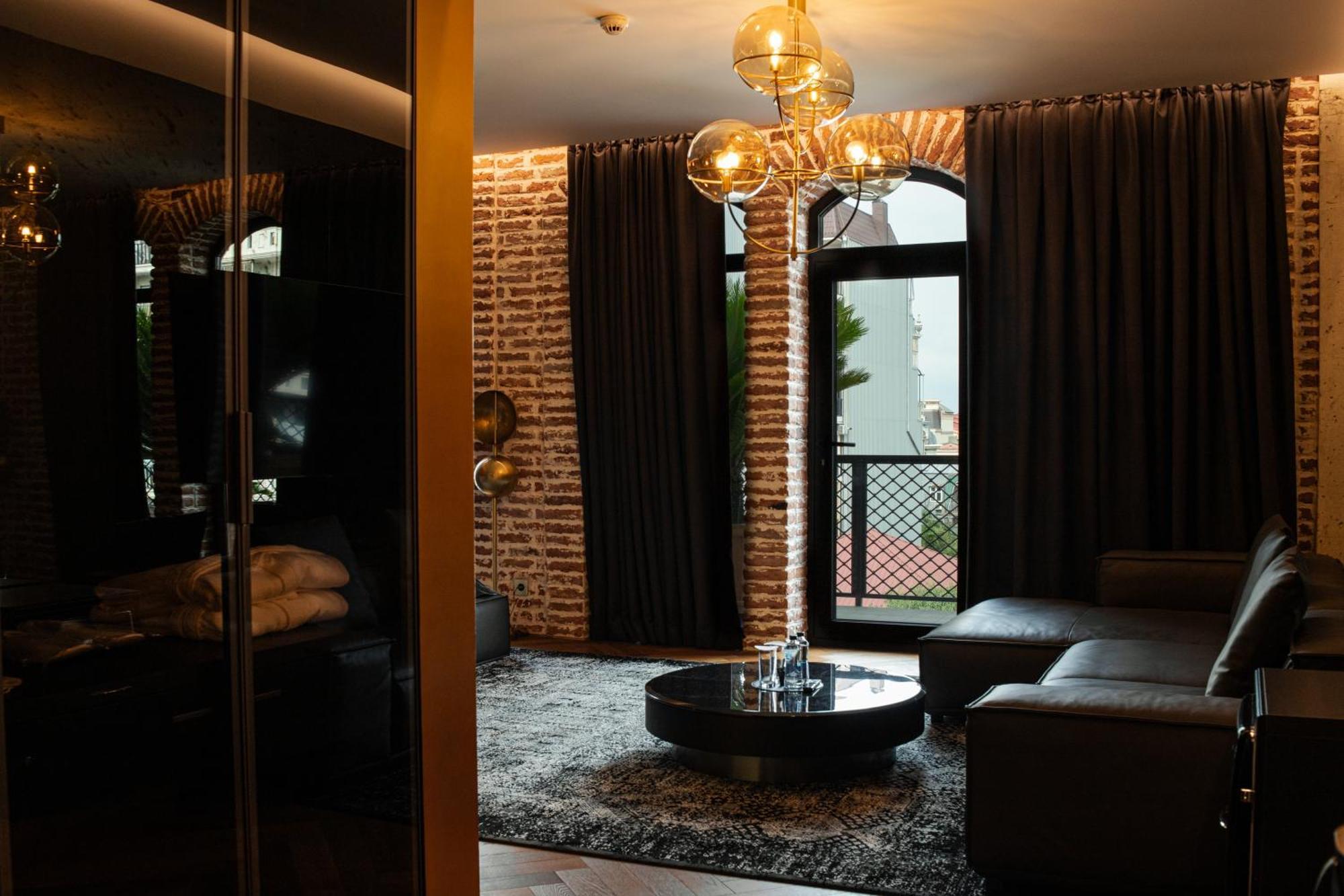 Отель Mandarin Club House Батуми Экстерьер фото