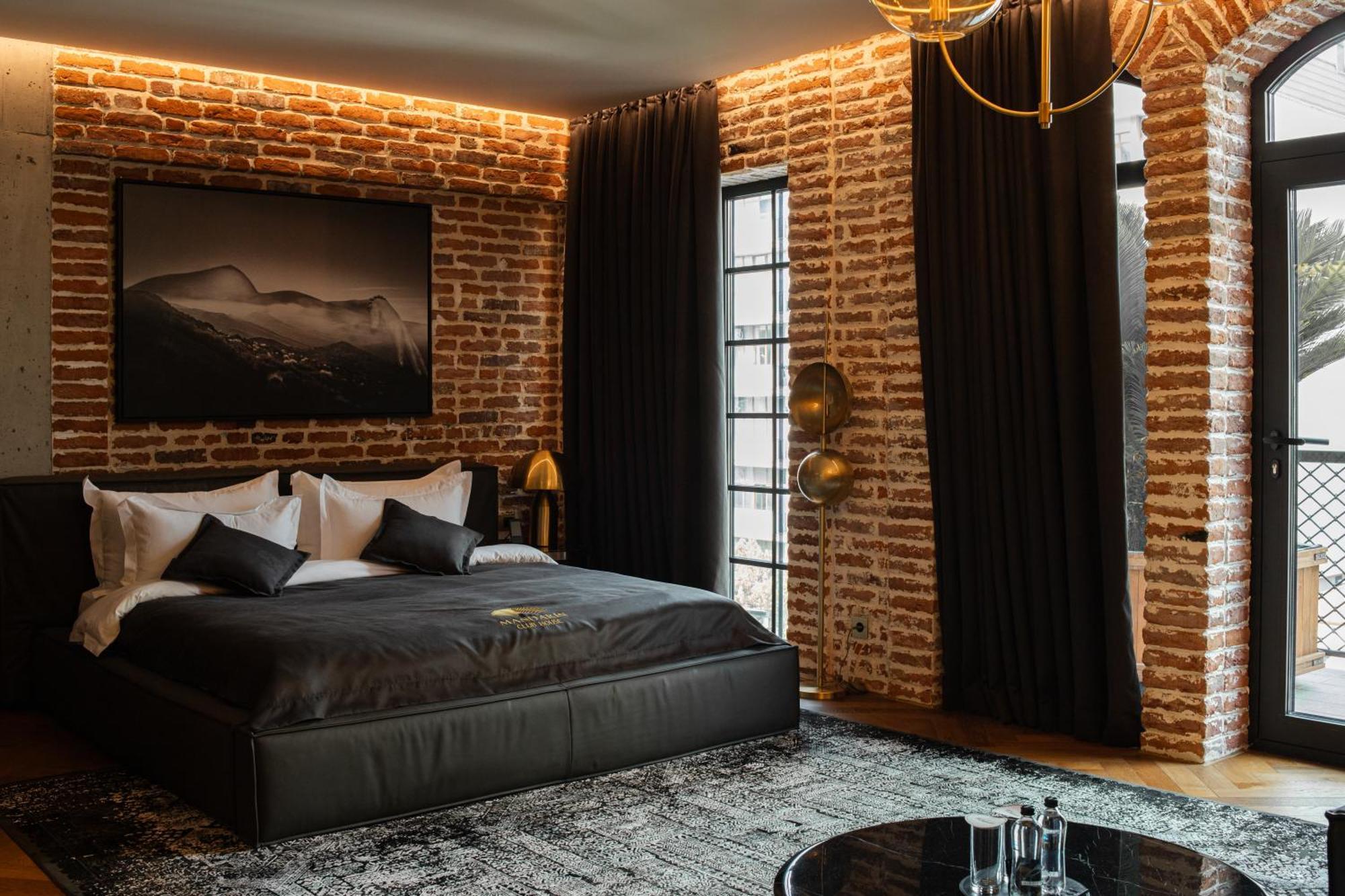 Отель Mandarin Club House Батуми Экстерьер фото