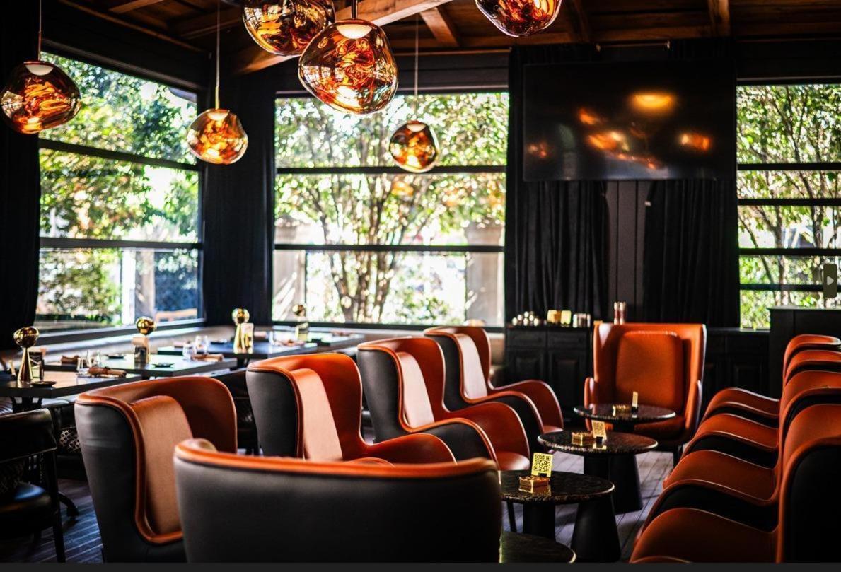 Отель Mandarin Club House Батуми Экстерьер фото